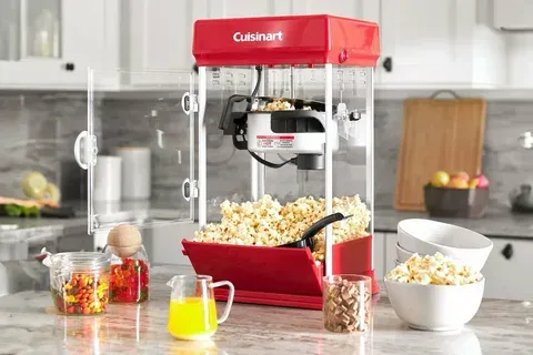 The Best Popcorn Maker of 2022: Elevate Your Home Snacking Experience